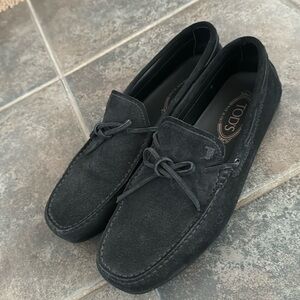 Authentic Tod’s loafers size 8 in todds is like 9.5us